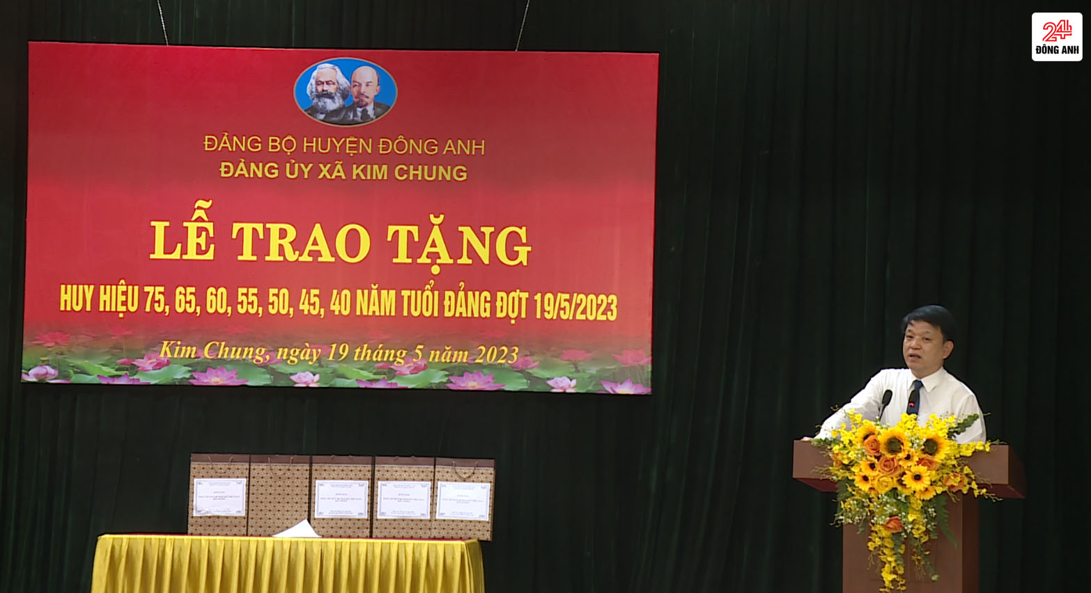 Kim Chung tổ chức Lễ trao tặng Huy hiệu Đảng cho các đảng viên lão thành đợt 19/5/2023